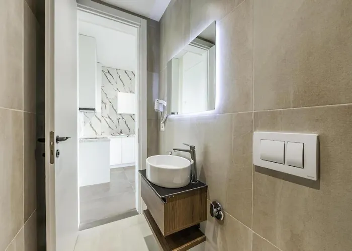 Ξενοδοχείο με διαμερίσματα Zoe's By Ps 3*