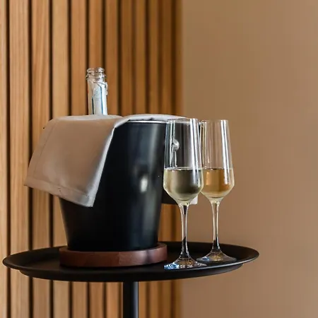 Zoe's By Ps Apartmanhotel