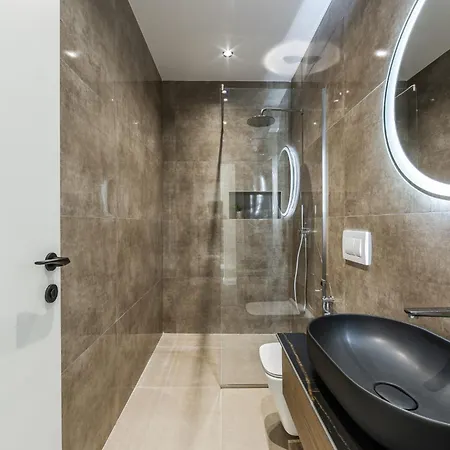 Zoe's By Ps * Durres