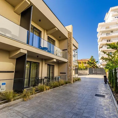 Zoe's By Ps * Durres